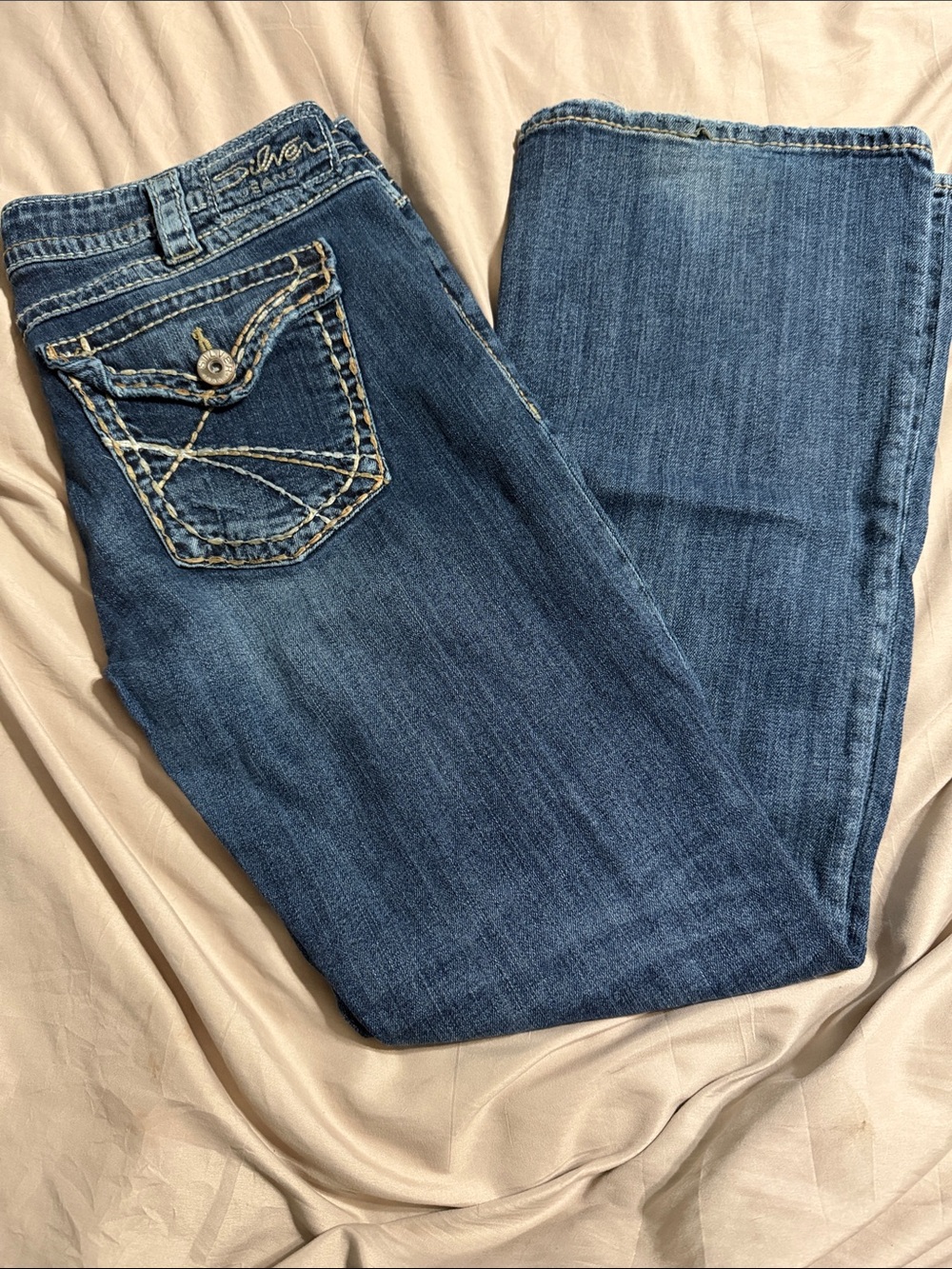 Silver Vintage Pioneer Women's Blue Boot Cut Jeans with Embroidered Back Pocket